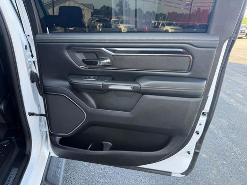 Used 2022 RAM 1500 Laramie AWD/4WD image 17
