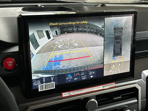 New 2025 Toyota 4Runner TRD Off-Road Premium image 18