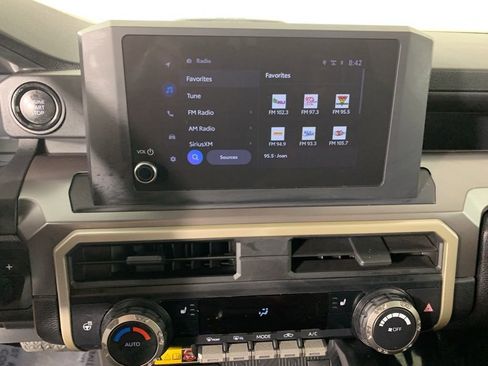 Used 2024 Toyota Tacoma SR5 AWD/4WD image 23