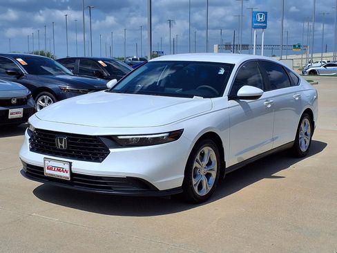 Used 2024 Honda Accord LX image 4