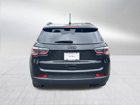 Used 2019 Jeep Compass Latitude FWD image 7