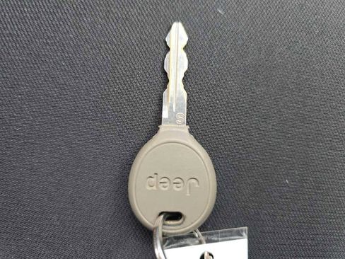 Used 2018 Jeep Wrangler Sport image 21