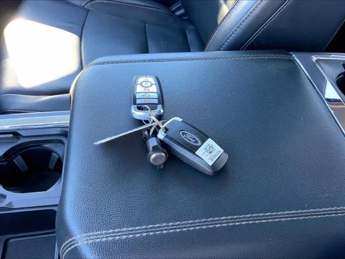 Certified 2023 Ford F250 Lariat w/ Chrome Package image 15