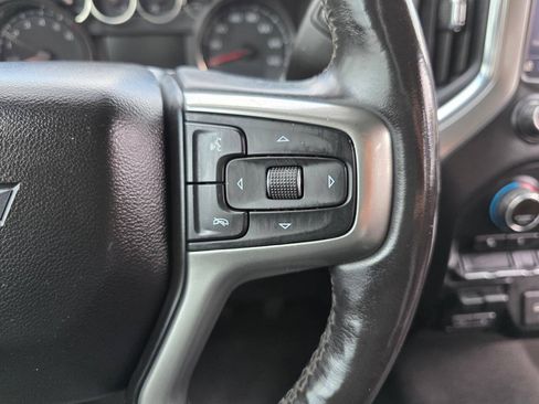 Used 2019 Chevrolet Silverado 1500 LT w/ Convenience Package AWD/4WD image 16