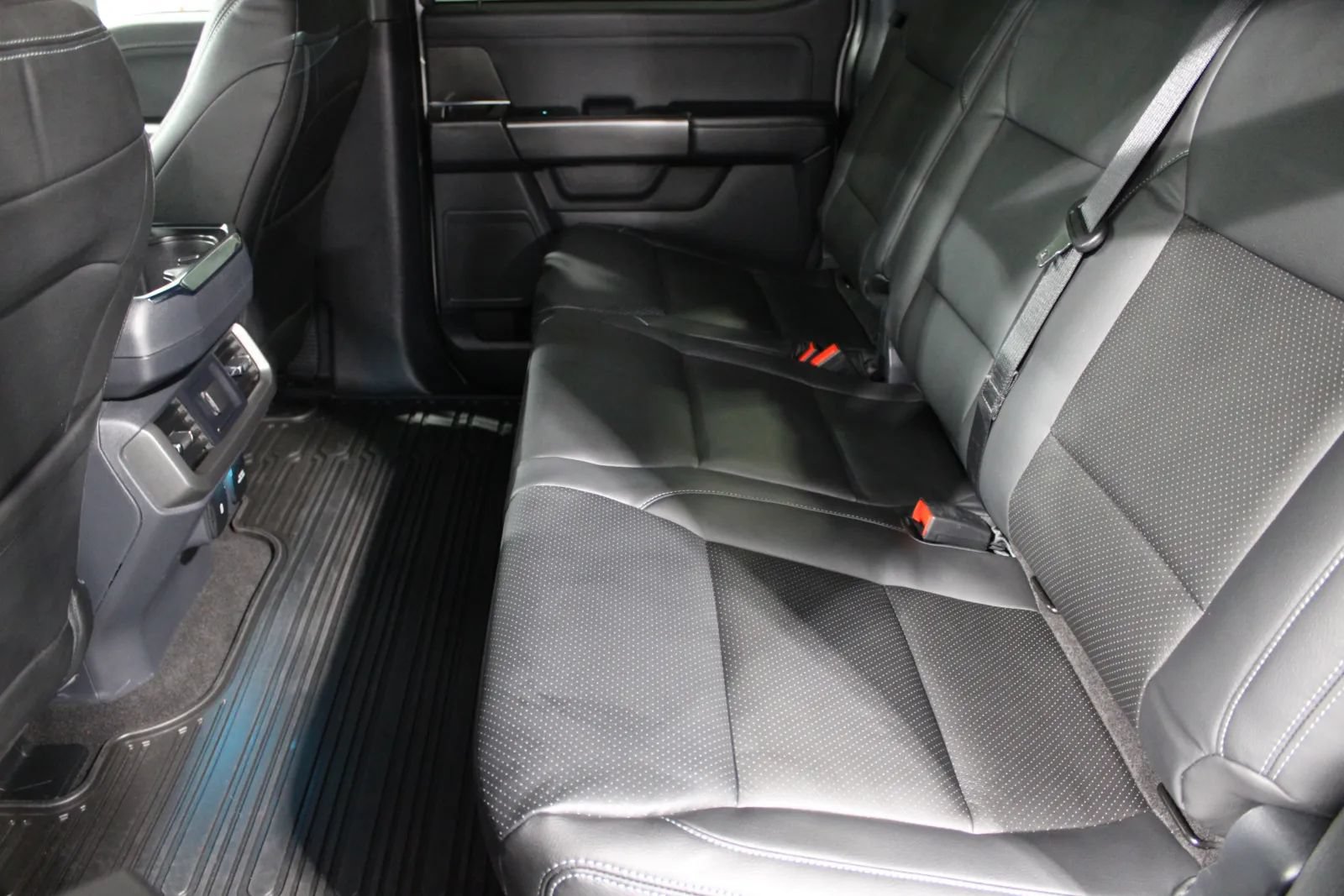 Used 2024 Ford F150 XLT w/ Equipment Group 302A MID AWD/4WD image 37