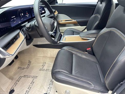 Used 2023 Lucid Air Touring AWD/4WD image 24