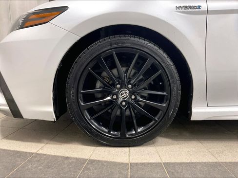 Used 2021 Toyota Camry XSE w/ Navigation Upgrade Package image 7