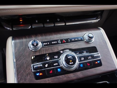 Used 2022 Lincoln Aviator Reserve w/ Equipment Group 201A image 30