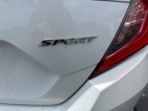 Used 2019 Honda Civic Sport image 4