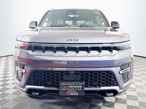 New 2026 Jeep Grand Wagoneer L Limited AWD/4WD image 2