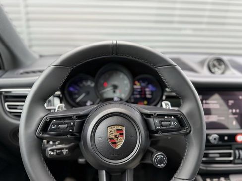 New 2025 Porsche Macan S image 16