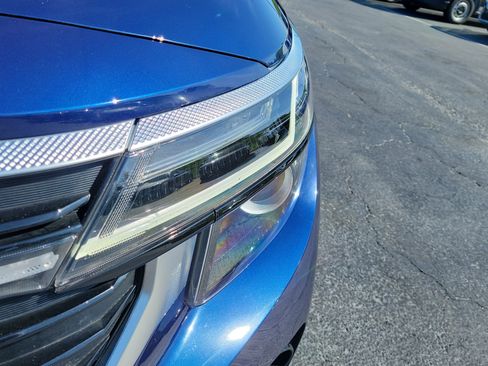 Used 2025 Kia Seltos EX w/ EX Sunroof Package FWD image 3