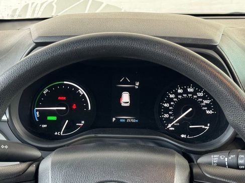 Used 2024 Toyota Sienna LE image 31