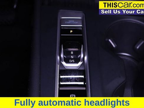 Used 2025 Volkswagen Atlas SE FWD image 19