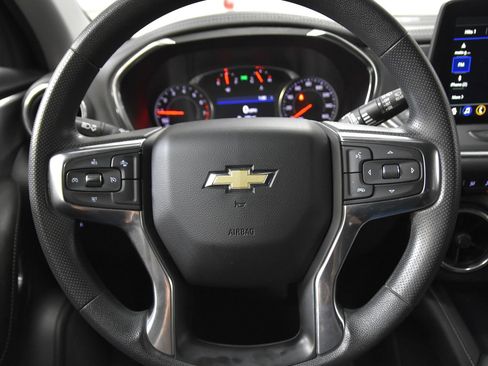 Used 2025 Chevrolet Blazer LT FWD image 18