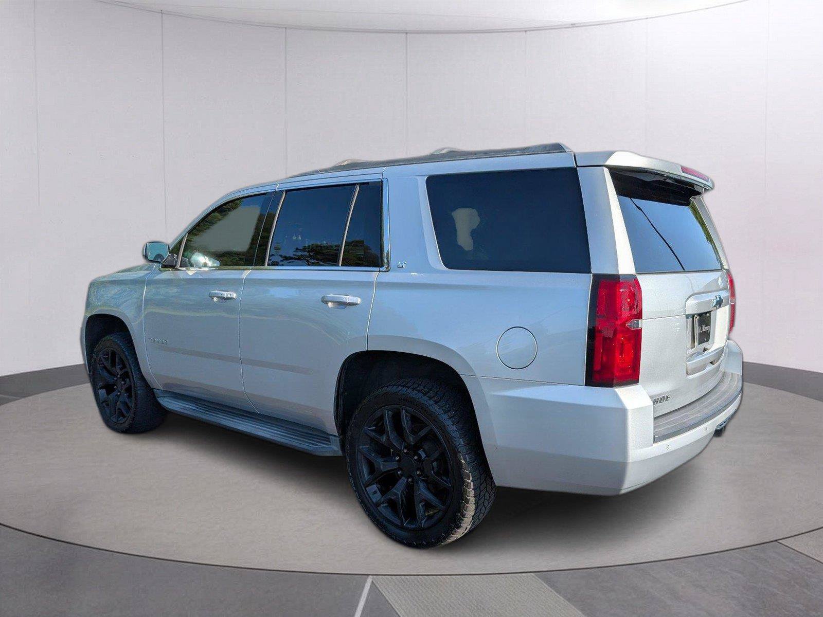 Used 2017 Chevrolet Tahoe LT w/ Luxury Package RWD image 5