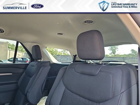 New 2026 Ford Explorer Active RWD image 17