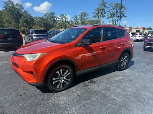 Used 2016 Toyota RAV4 LE image 6