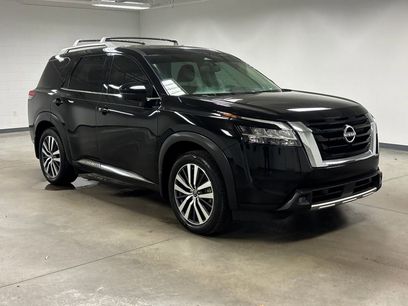 Used 2022 Nissan Pathfinder Platinum w/ Cargo Package