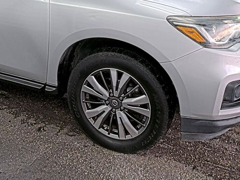 Used 2018 Nissan Pathfinder SV AWD/4WD image 22