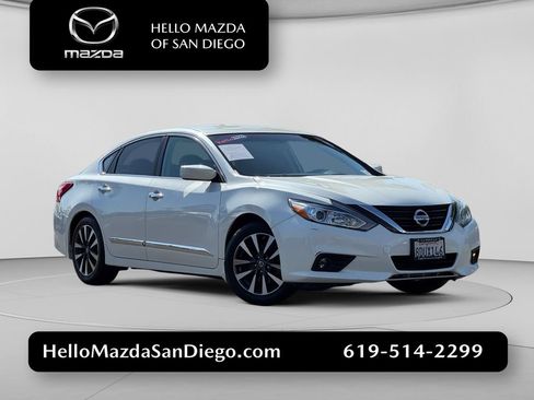 Used 2016 Nissan Altima 2.5 SV FWD image 1