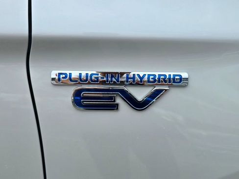 Used 2022 Mitsubishi Outlander SEL image 23