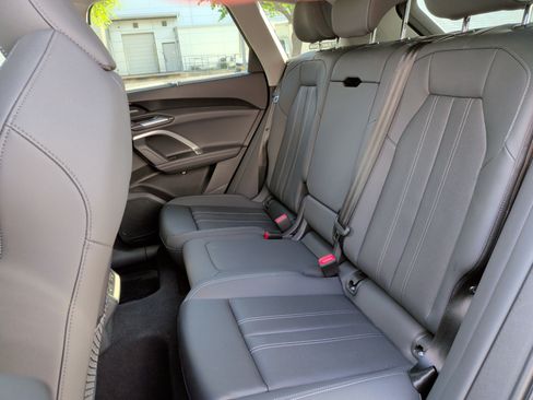Used 2025 Audi Q5 Prestige AWD/4WD image 13
