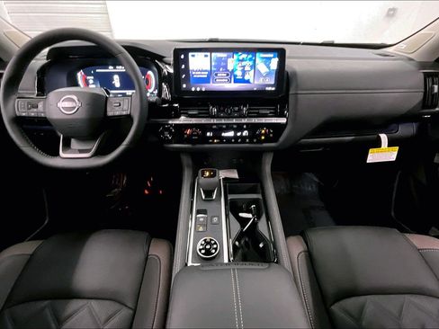 New 2026 Nissan Pathfinder Platinum w/ Cargo Package AWD/4WD image 6
