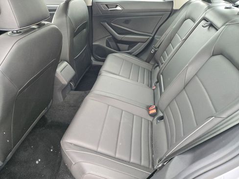 Used 2024 Volkswagen Jetta SE image 19