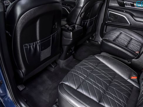 Used 2024 Kia Telluride AWD image 22