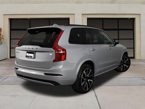 Certified 2023 Volvo XC90 T8 Plus image 4
