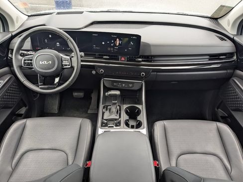 Used 2025 Kia Carnival SX Prestige FWD image 21