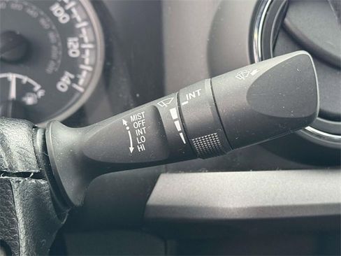 Used 2020 Toyota Tacoma TRD Off-Road image 15