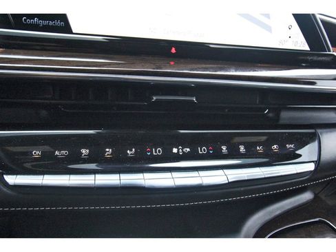 Used 2021 Cadillac Escalade ESV Sport Platinum w/ Heavy-Duty Trailer Package AWD/4WD image 25