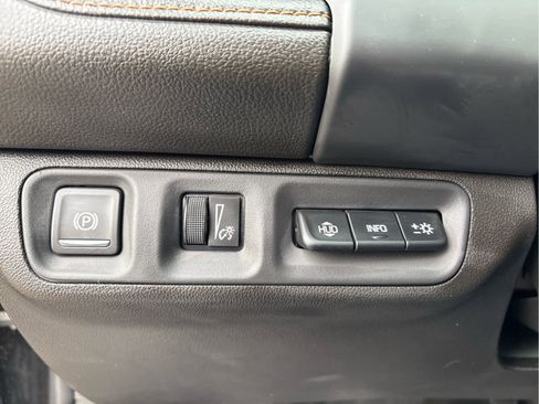 Used 2023 GMC Acadia AT4 w/ Technology Package image 31