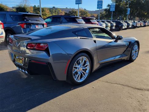 Used 2016 Chevrolet Corvette Stingray Coupe w/ 2LT Preferred Equipment Group image 5