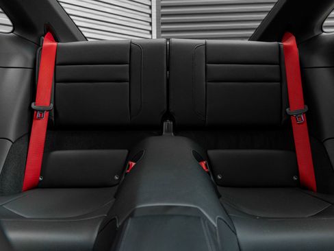 Certified 2025 Porsche 911 Carrera T RWD image 27
