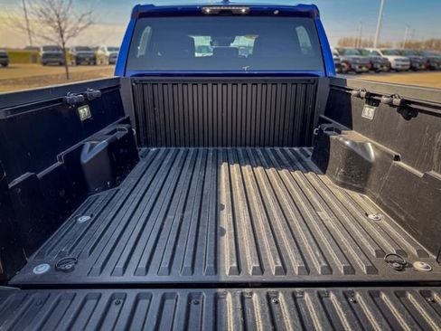 Used 2024 Toyota Tacoma TRD Off-Road AWD/4WD image 15