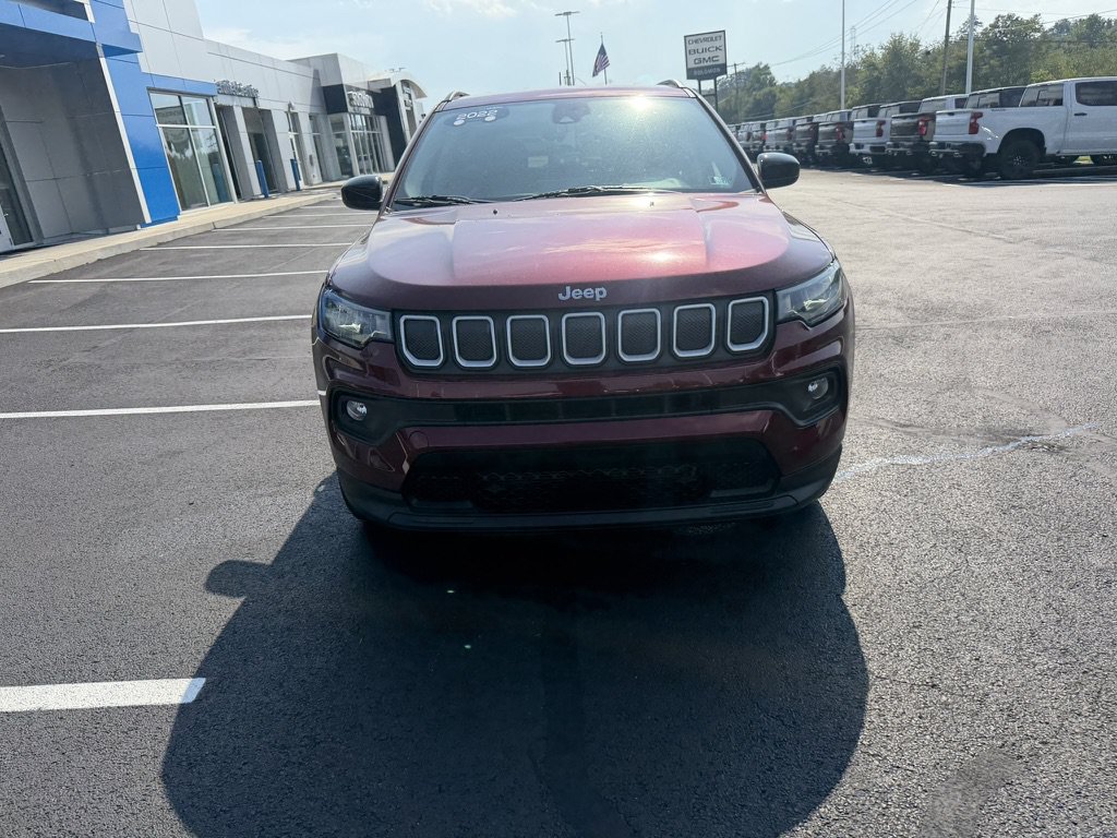 Used 2022 Jeep Compass Latitude AWD/4WD image 9