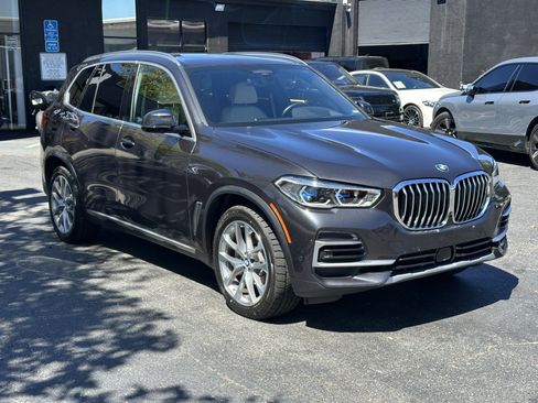 Used 2022 BMW X5 xDrive40i w/ Executive Package AWD/4WD image 7