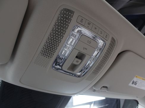 Used 2022 Mercedes-Benz GLS 450 4MATIC image 24