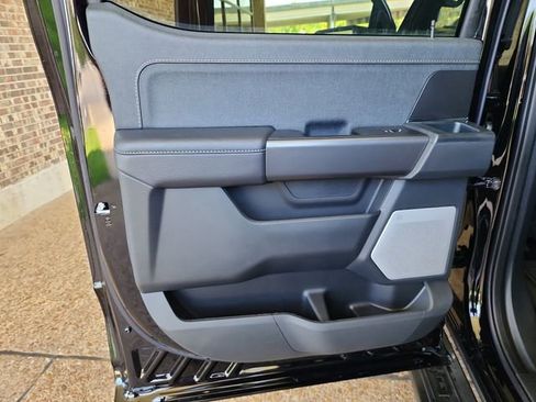 New 2025 Ford F150 Lariat w/ Equipment Group 502A High image 40