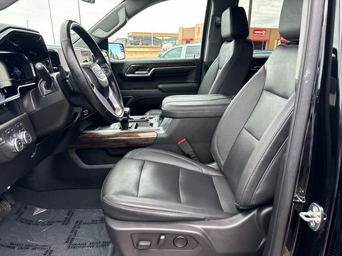 Used 2024 GMC Sierra 1500 Elevation w/ Elevation Premium Package image 9