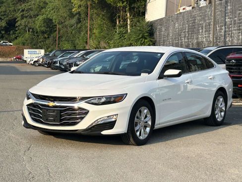 Used 2024 Chevrolet Malibu LT FWD image 3