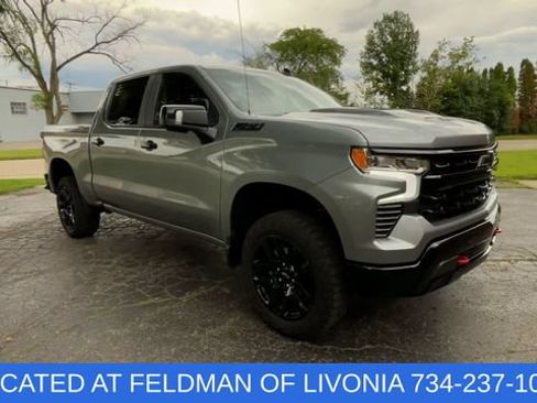 Used 2024 Chevrolet Silverado 1500 LT Trail Boss w/ LT Trail Boss Premium Package AWD/4WD image 2