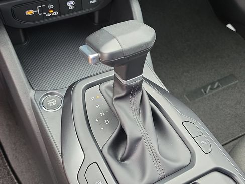 New 2026 Kia K4 FWD image 25