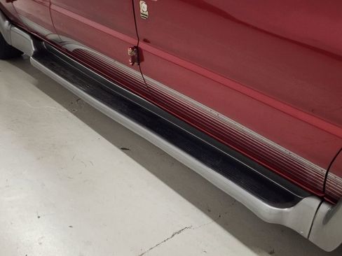 Used 1999 Ford E-150 and Econoline 150 image 32