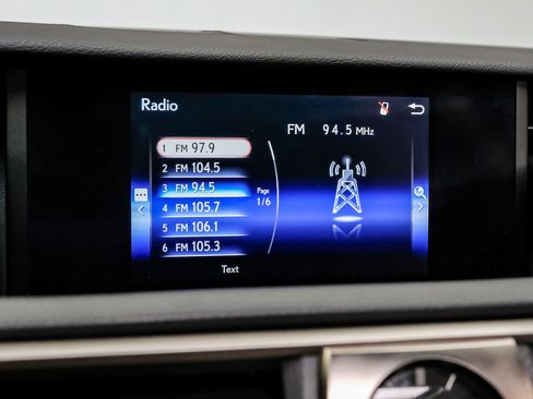 Used 2018 Lexus IS 300 300 image 29