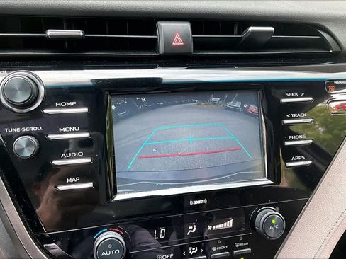 Used 2020 Toyota Camry SE FWD image 26