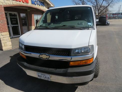 Used 2019 Chevrolet Express 3500 LT w/ LT Preferred Equipment Group image 2